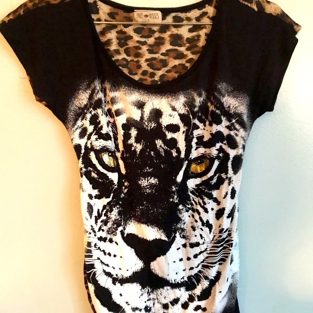 NWOT Pretty Tiger Top! Juniors S